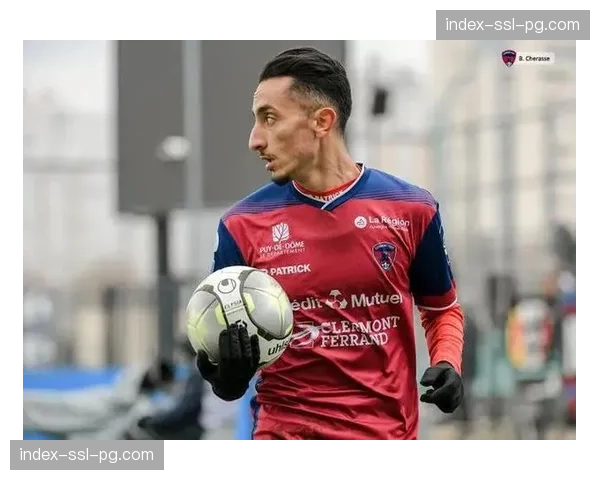 克莱蒙0-0闷平特鲁瓦,保级竞争对手各取一分 克莱蒙0-0闷平特鲁瓦,保级竞争对手各取一分