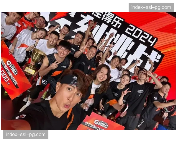 黄蜂127-107大胜太阳，三球33分率队冲击季后赛席位