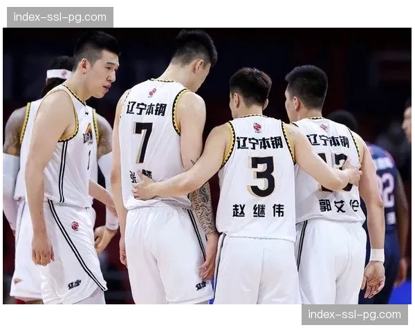 总决赛G2次节：广东队“五小阵容”出场，瞬间提升攻防节奏